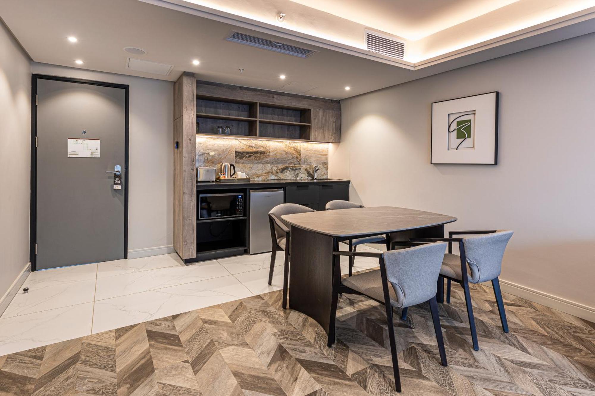 Hotel Coastlands Skye Hotel, Ridgeside, Umhlanga Durban