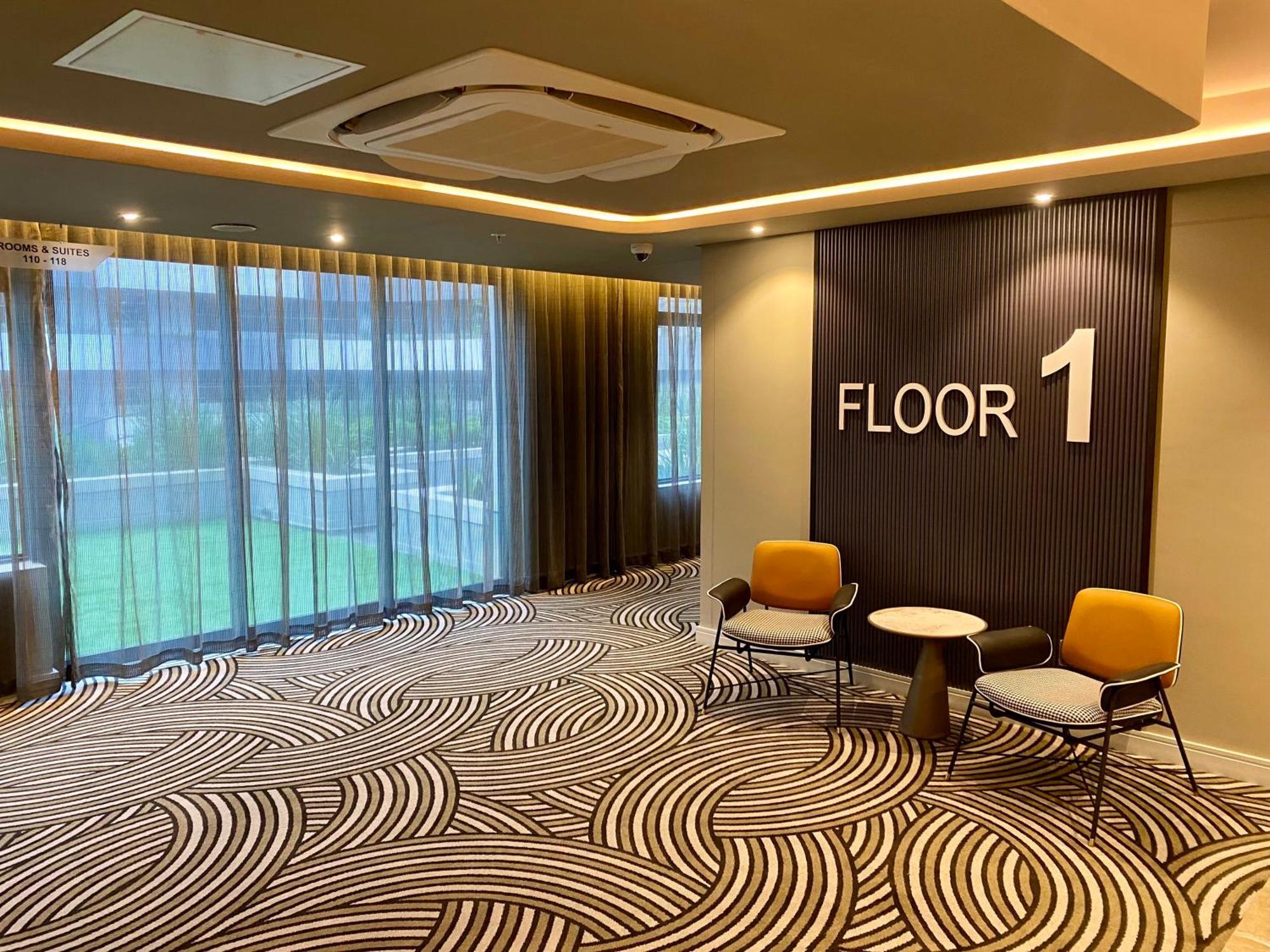 Coastlands Skye Hotel, Ridgeside, Umhlanga 4*